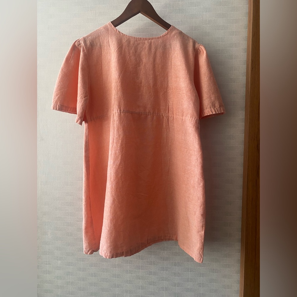 Woman’s Peach 100% Short Sleeve summer dress made in India. Button closure back